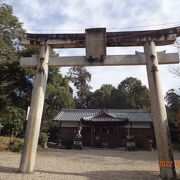 キトラ古墳周辺地区の一角にある神社です。