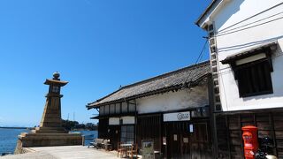 瀬戸内海のほぼ中央に位置する潮待ちの港。