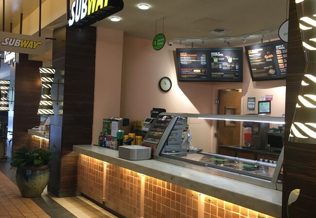 サブウェイ (ロイヤル ハワイアン センター店)