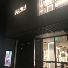 フェンディ  (ロイヤル・ハワイアン・センター店)