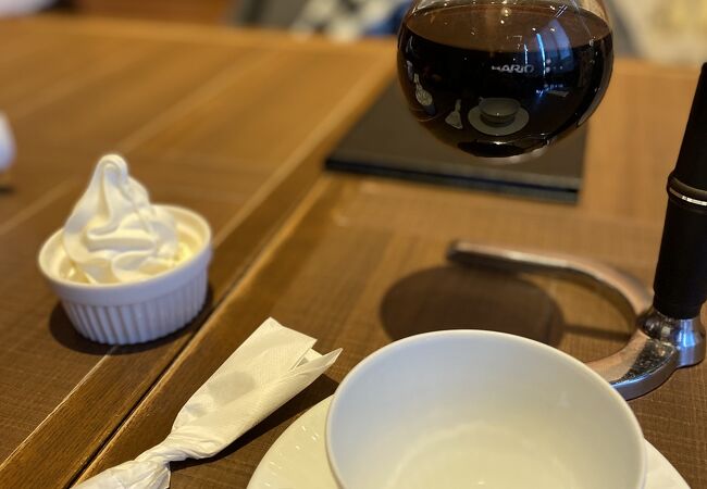 川越駅:サイフォンコーヒーにソフトクリーム100円！