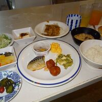 ビュッフェ形式の朝食。