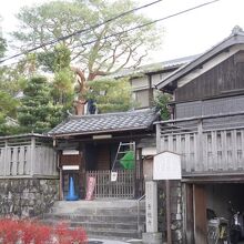 近くからの撮影不可のマークが。