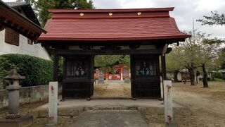 隋神門と江戸時代の絵馬は焼失を免れた