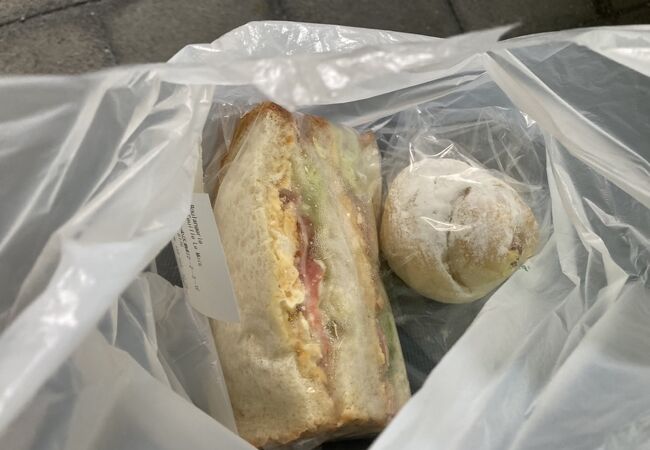 ややこしい名前ですが、パン屋さんです