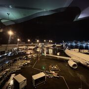 アラスカ航空の並びが圧巻