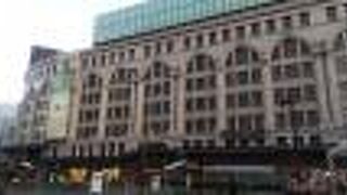 南海電鉄なんば駅に直結