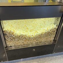 ポップコーン　スゴイ量です