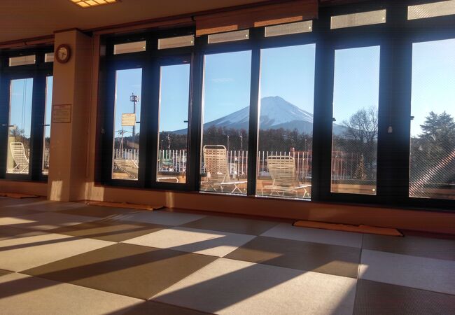 温泉、富士山の眺めを満喫出来ます。