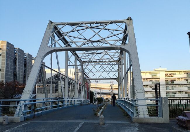 歴史を重ねてきたレトロ橋
