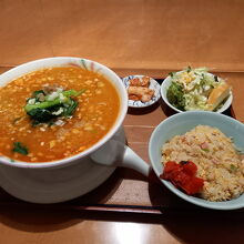 四川担々麺750円