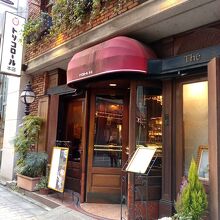 トリコロール 本店