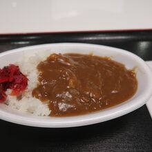 無料の夕食（カレー）