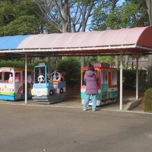 ふれあい動物園内