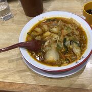 少し辛めの野菜たっぷりラーメン