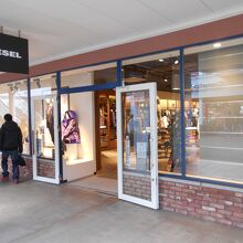 ディーゼルりんくうプレミアムアウトレット店