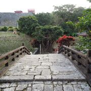 アーチ状の石橋