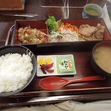 ポキと生姜焼きの定食