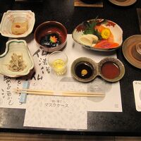 食前酒と先付の様子