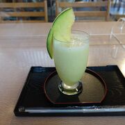 古民家風の外観のカフェ？食堂？