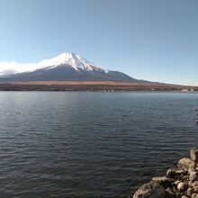 長池親水公園からの山中湖＆富士山です。