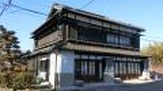 小諸駅のすぐ近くにありました。