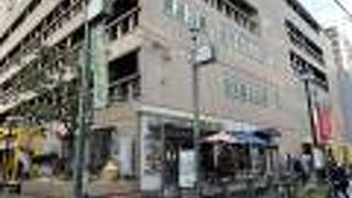 繊維問屋街の面影薄く