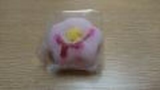 「紅梅」は、創作和菓子