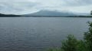 絵になる山です