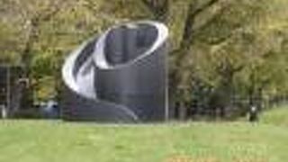 プレイスロープなので、滑り台？