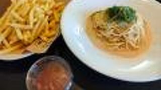 山盛りポテトをつけて満足