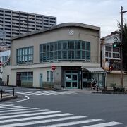昭和の雰囲気を色濃く残す建造物