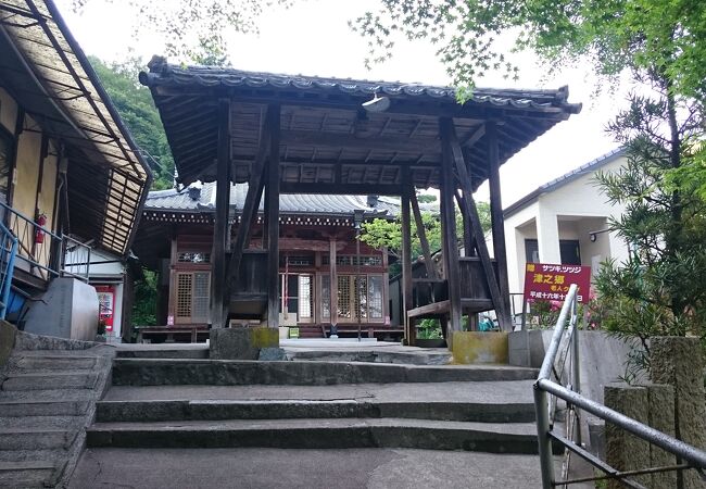 俄山不動明王院