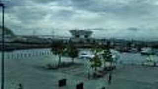 海を眺めながら