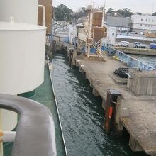 明るくなった和歌山港にて接岸の様子を楽しみました