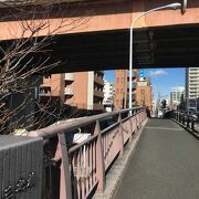 首都高速の下の橋