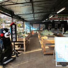 入り口でくまモンもお出迎え