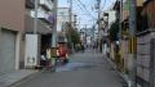 観光的には両替商旧跡の石碑がある程度