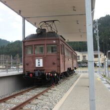 旧豊橋鉄道田口線の木製車両も展示