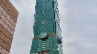 台北101にはアップルストアがある。近くにも、もう一軒あったりする。