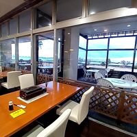 海を眺めながら朝食を