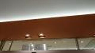 一宮市に立地の、立派な店構えの百貨店