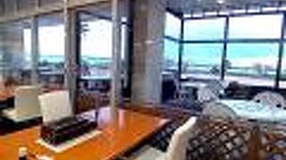 海を眺めながら朝食を