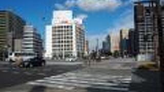 昭和通が那珂川を渡る橋