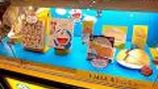 人気キャラクターとのコラボ商品