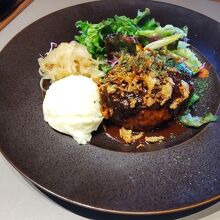 赤ワインデミグラスソース