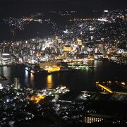 長崎の夜景はこちらの展望台より