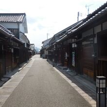 「日本の道百選」に選ばれた城之門筋