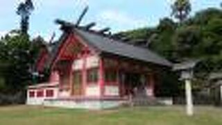 二見港からすぐの神社