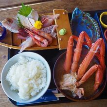 １０月に食べた刺身定食、カニ汁